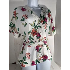 Woman’s Worthington Petite Shirt Size Small White W/ Pink Floral NWT