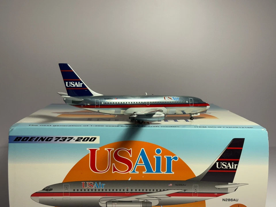 Inflight200 1:200 USAir Boeing 737-200 N286AU polished IF732US1218P - Image 2 of 2
