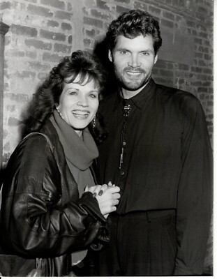 Lindsay Bloom Everett McGill 7x9 original photo #B8342