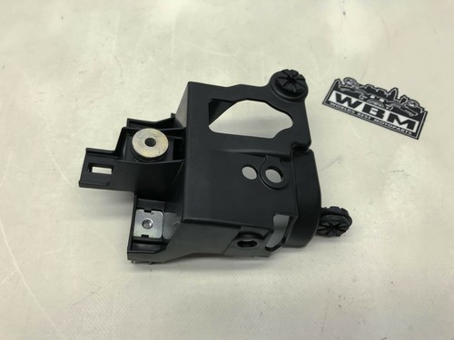 Honda CRF1000 Africa Twin (1) 17' ABS Pump Plastic Tray Bracket rechts halter