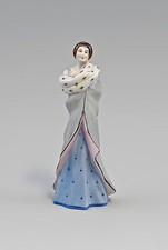 9140013 Porcelain Figurine Queen Noble Lady in Coat Elder Volkstedt