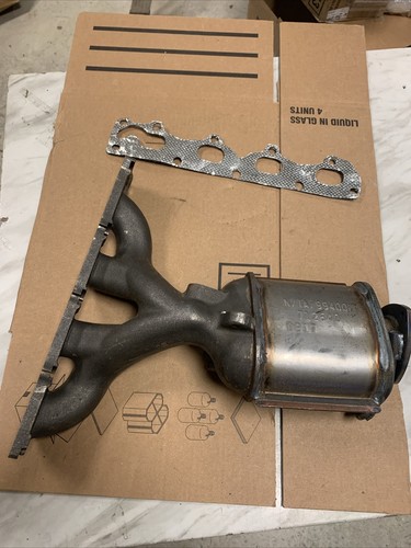 Walker Exhaust Ultra EPA 16579 Catalytic Converter For 09-10 Malibu G6 2.4L - Picture 2 of 12