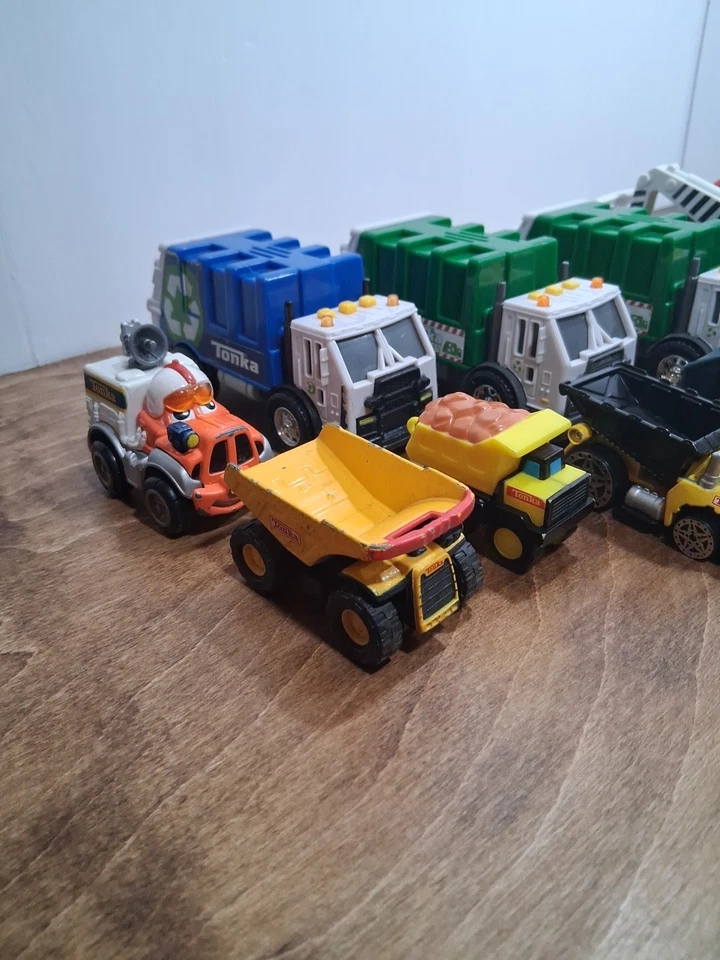 Tonka Vehicle Lot Vtg Modern Chuck And Friends Fire Truck Recycling Some Die... - Image 3 of 4