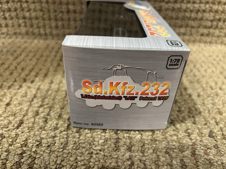 Dragon Armor 1:72 Sd.Kfz.232 Recon Vehicle, 1.Div. "LAH", Poland 1939, No. 60585 - Image 4 of 4