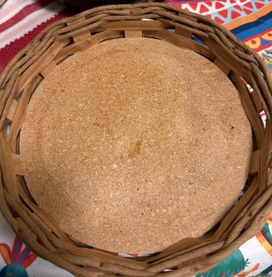 Longaberger Round Woven Basket BASE with Cork Wooden Base, Food & BAKED PIE DIS