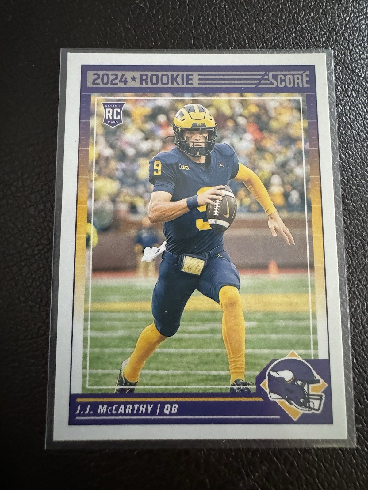 2024 Score - Rookies J.J. McCarthy #304 Purple (RC)