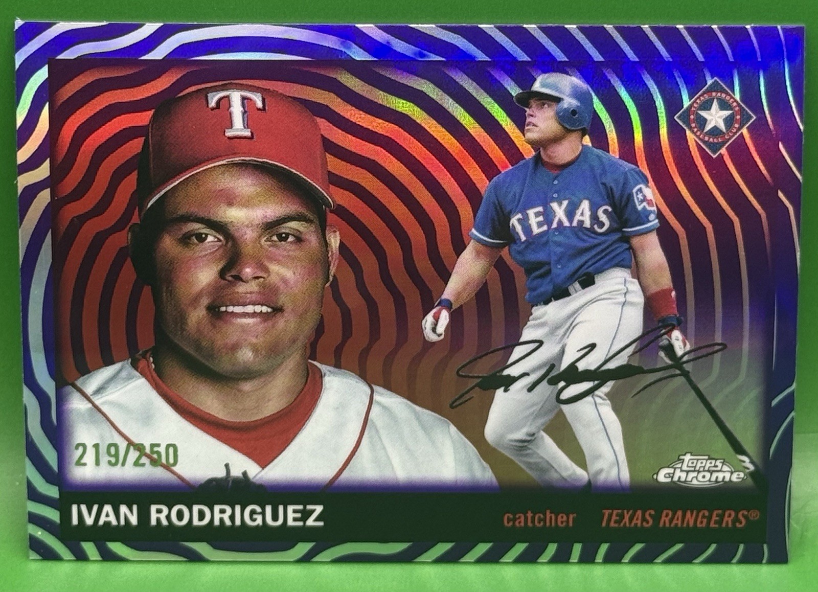2025 Topps Chrome Platinum Ivan Rodriguez #494 Vibrations Refractor /250 Rangers