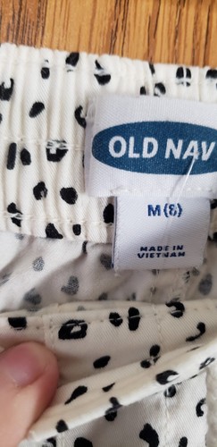 Girls Old Navy Shorts 8. Black And White Print. Light Weight. Machine Wash - Picture 4 of 4