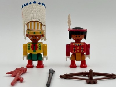 Lot Of 2 Vintage 1980's Keenway Native American Indians Action Figures & Weapons