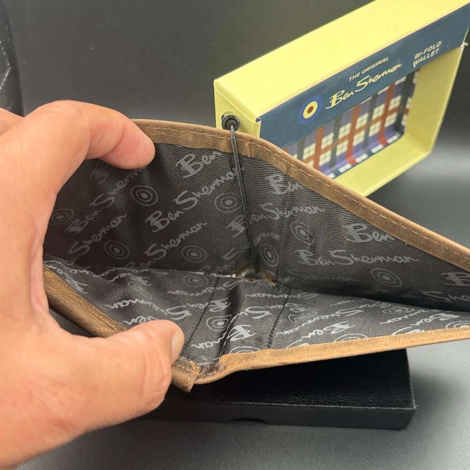 Ben Sherman Embossed Mens Brown Genuine Leather Bifold Wallet NIB - Image 4 of 4