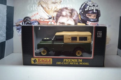 Universal Hobbies Land Rover Série III 109 Toit Souple 1:18 Voiture - Photo 1/4