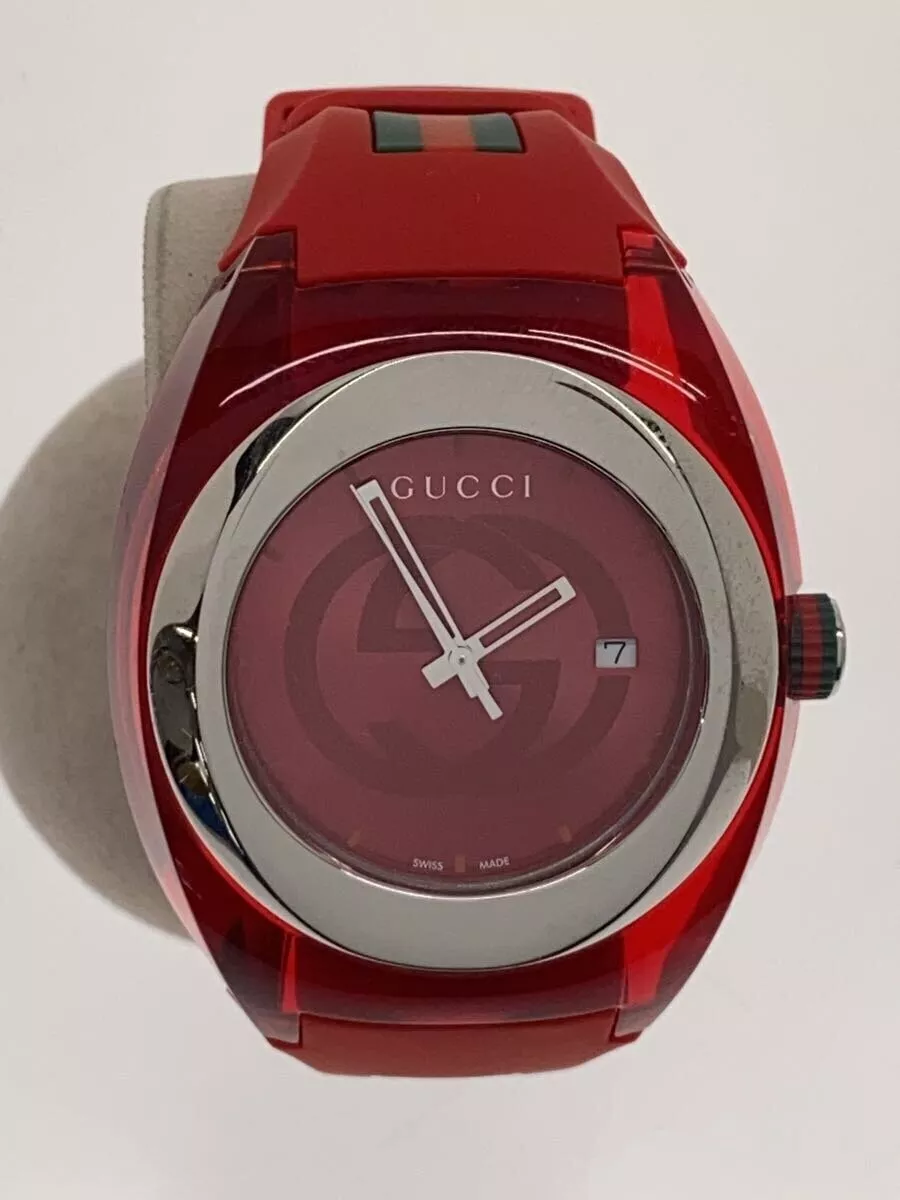 Montre pour homme GUCCI SYNC 137.1 à quartz cadran rouge bracelet analogique en caoutchouc du Japon