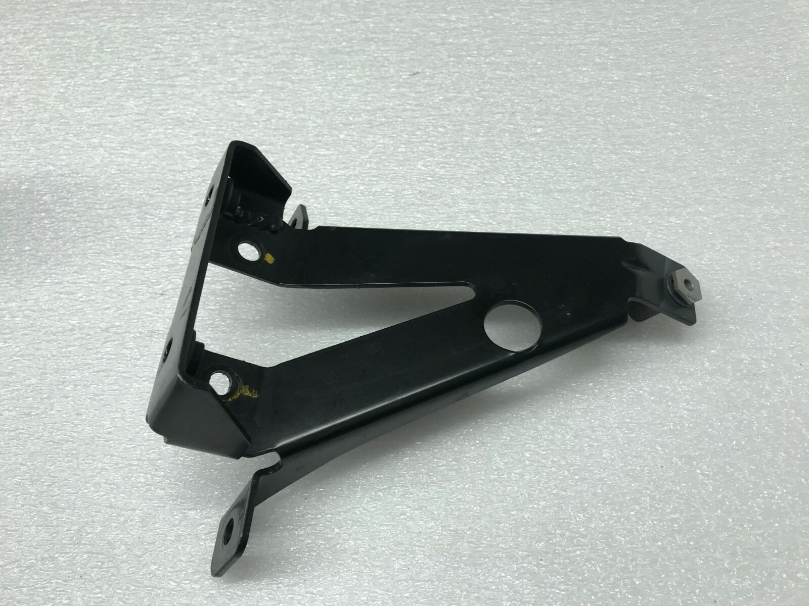 LAMBORGHINI AVENTADOR FRONT LEFT DRIVER FENDER BRACKET MOUNT OEM 470823663B