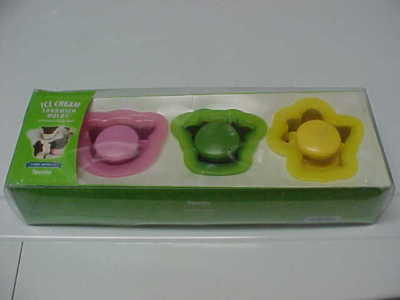 TOVOLO Ice Cream Sandwich Treats Pig Cow Chicken Molds Farm Animals New