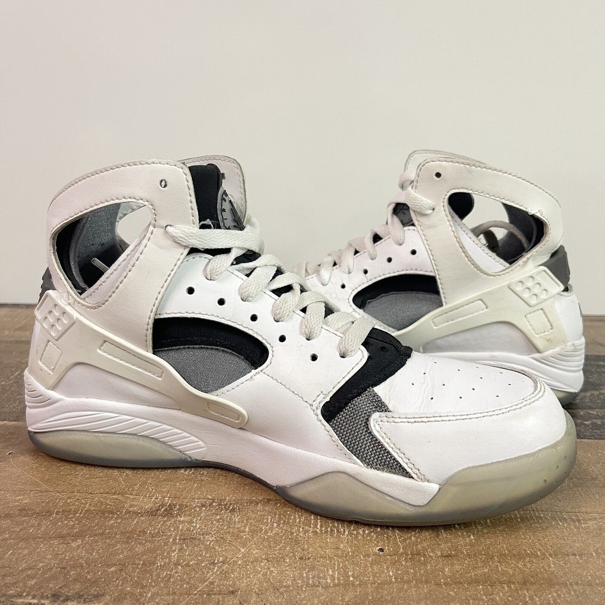 air flight huarache womens white