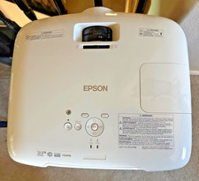 Epson PowerLite Home Cinema 3020 Tri-LCD Projector W Remote PARTS NOT WORKING