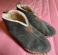 L.L. Bean Men  s Shearling Lined Wicked Good Slippers Olive Suede Boots Size 9