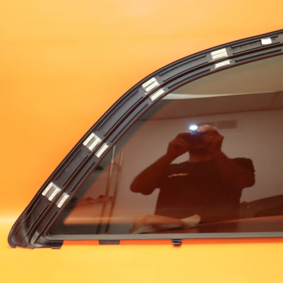 AUDI Q7 QUARTER GLASS 2007 2008 2009 2010 2011 2012 2013 2014 2015 4L0845300 OEM - Image 2 of 4
