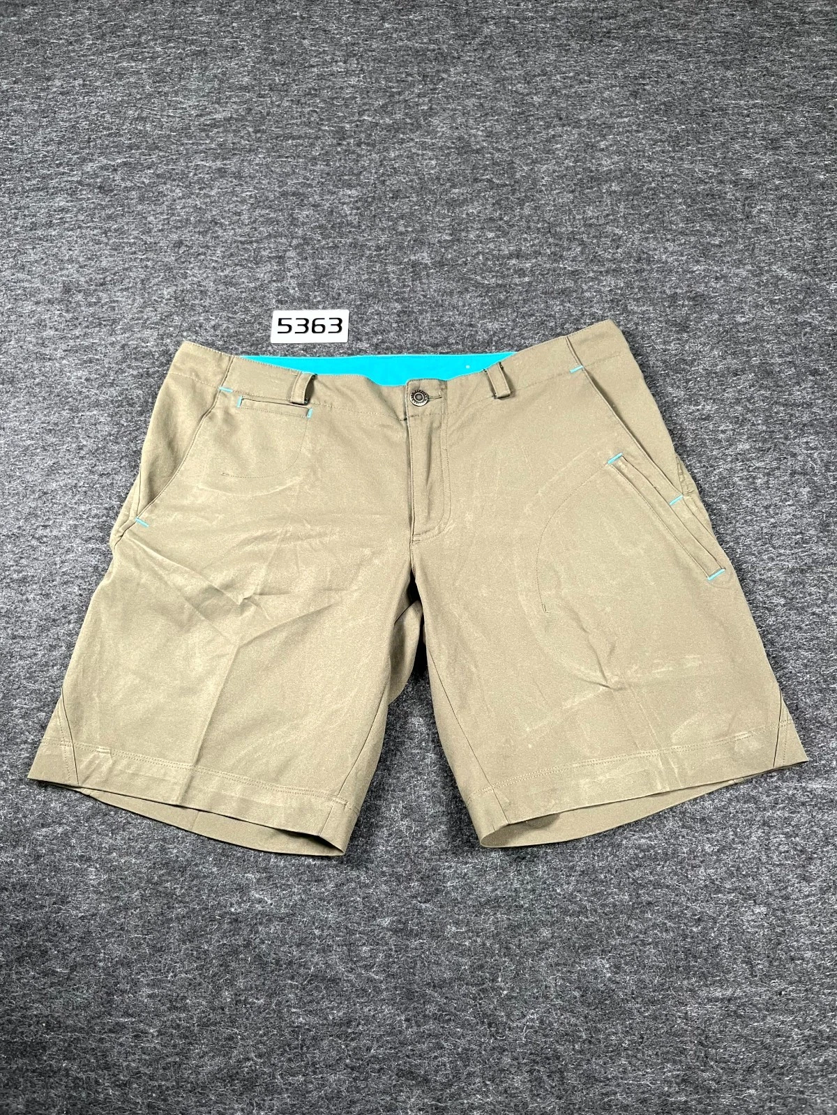 Magellan Sportswear Shorts Mens Small Khaki Cargo Pockets Outdoor Hiking Casual