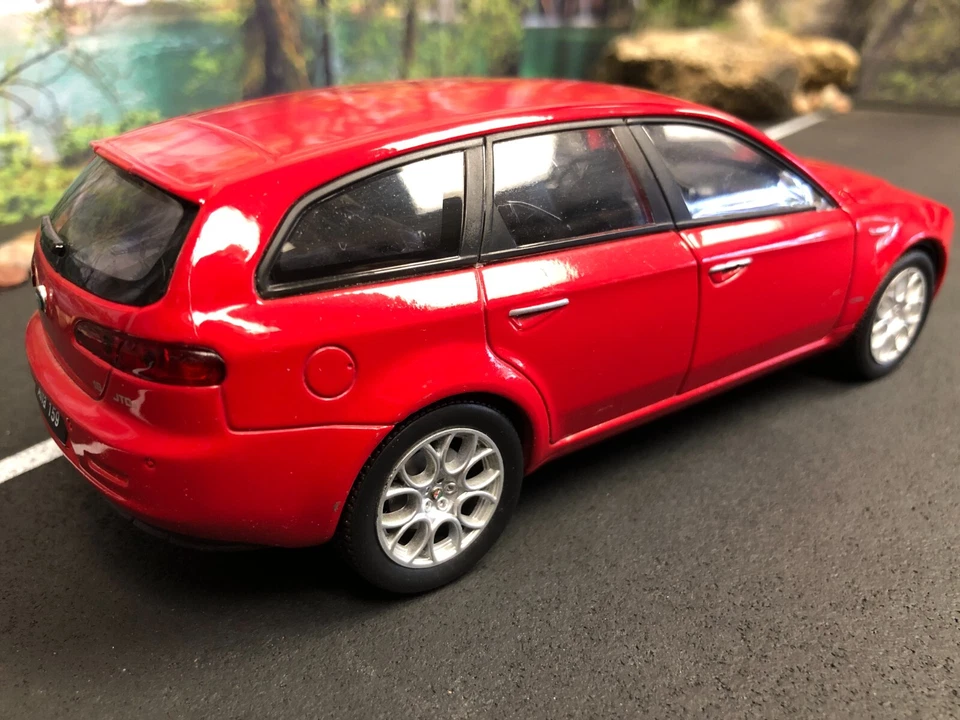 WELLY ALFA ROMEO 159 SPORTWAGON DIECAST 1/24 Red, IMPERFECT - Image 3 of 4