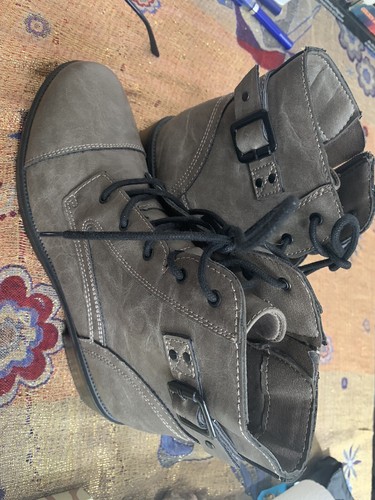 Steve Maddens Boots Size 9 Women. Clean With Laces And Buckles - Picture 6 of 9