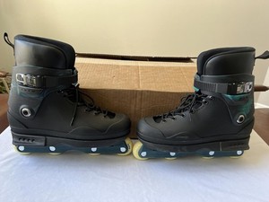 THEM 909 Moopi Size Large Skates 