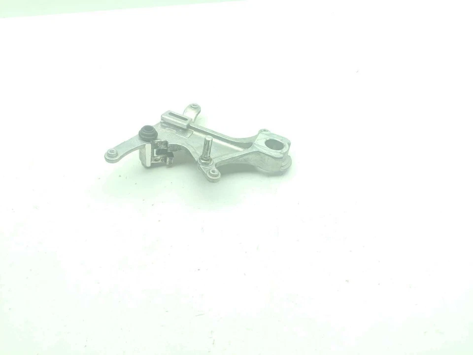 Soporte de montaje de pinza de freno trasero 21 Suzuki DRZ400SM DRZ 400 Foto 4 de 4