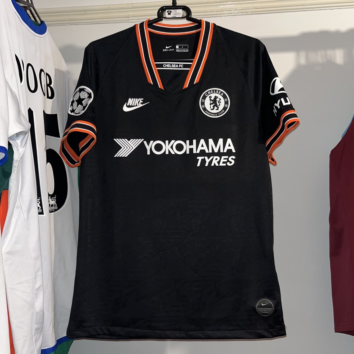 Chelsea 2019/20 Nike Third Football Shirt Black UCL Azpilicueta 28
