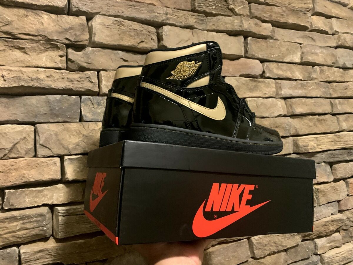 Air Jordan 1 Retro High OG 'Black Metallic Gold' 2020 - Sz 9 Air Jordan 1 Retro High OG 'Black Metallic Gold' 2020 - Sz 9