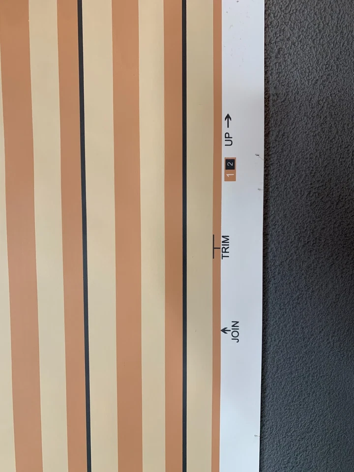 Papel pintado a rayas tostado/marrón/negro impreso a mano - 15 rollos individuales Foto 2 de 3