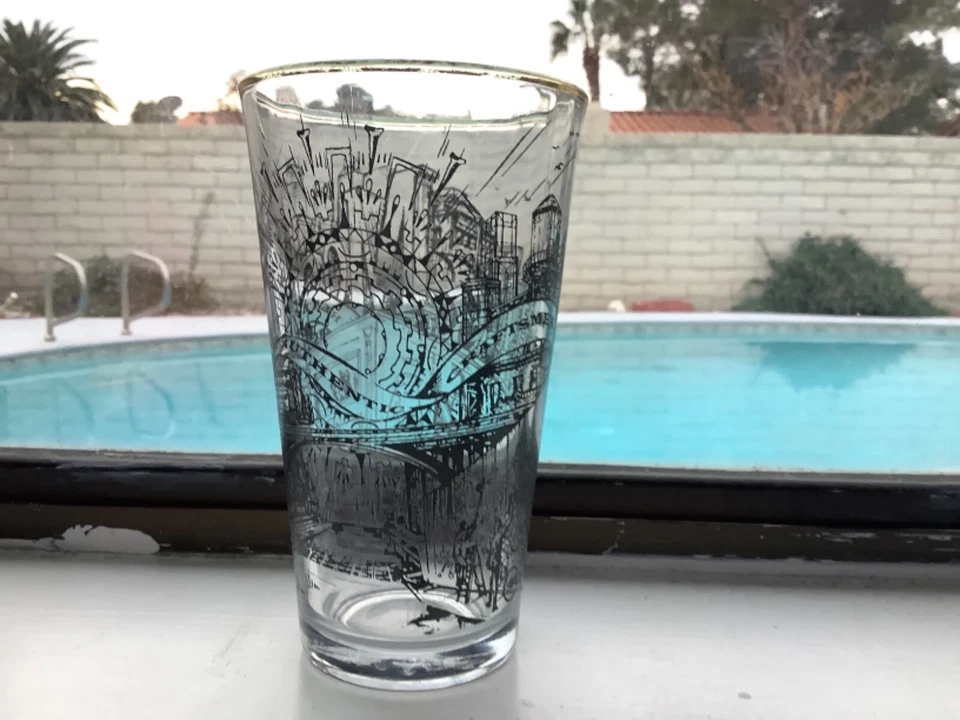 Modelo Real Auténtico Artesanos 1925" Envolvente Graffiti Borde Dorado Vidrio Coleccion Foto 3 de 4