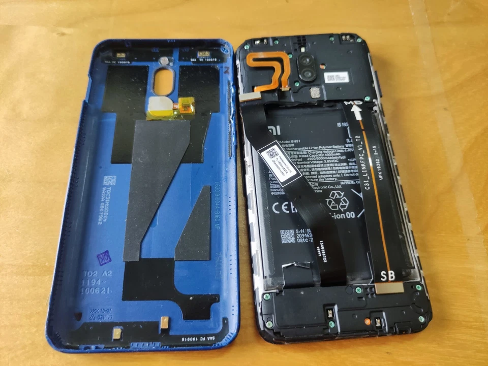 Handphone Redmi battery and handset, if you know how to cannibalise it  - Image 2 of 3