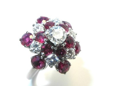 VINTAGE UNIQUE RING With Approx 2.50 Ct. DIAMONDS and RUBIES / 18ct. WHITE GOLD!!