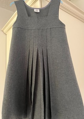 Mädchen grau Schule Trägerkleid Alter 6-7 Jahre Körpergröße bis 122 cm
