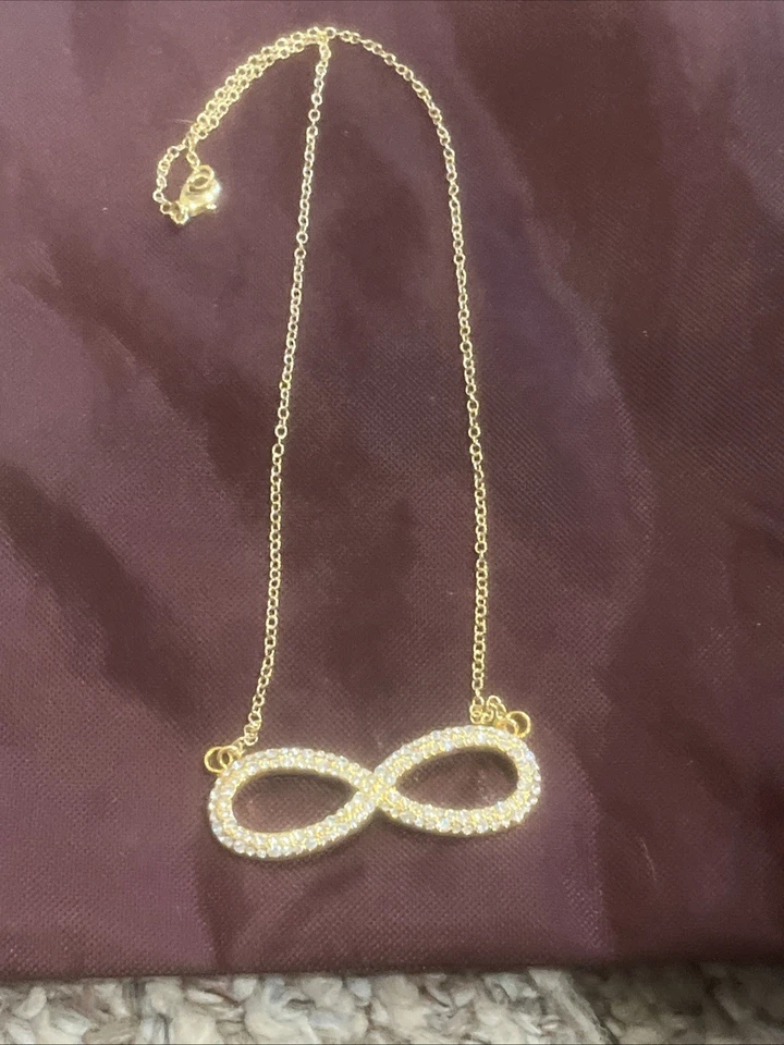 C C Skye Gold Infinity Necklace 18k Plated Eternal Love Crystal Sparkles Foto 4 de 4