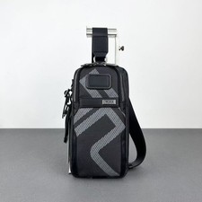 TUMI Alpha 3 2603585 Zaino Nero Slim Sling - Borsa a tracolla compatta da viaggio