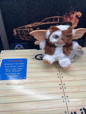 NECA GREMLINS GIZMO DOLL TOY MOGWAI  SMILING FACE PLUSH 6'' 