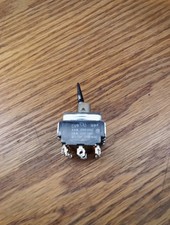 Cutler-Hammer 10A 25VAC, 15A 125VAC toggle Switch