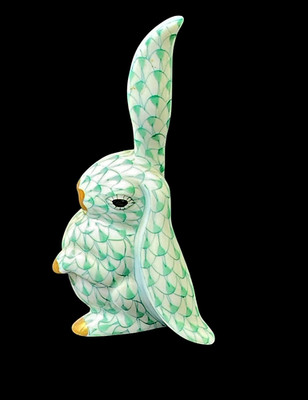 Herend Porzellan Figur Ungarn Fishnet Hase/ Kaninchen ca. 10 cm grün