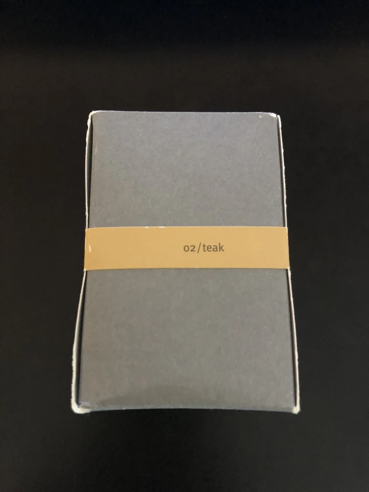 Polvo suelto mineral ligero interior Aveda TEAK 02 SELLADO muy raro Foto 2 de 2