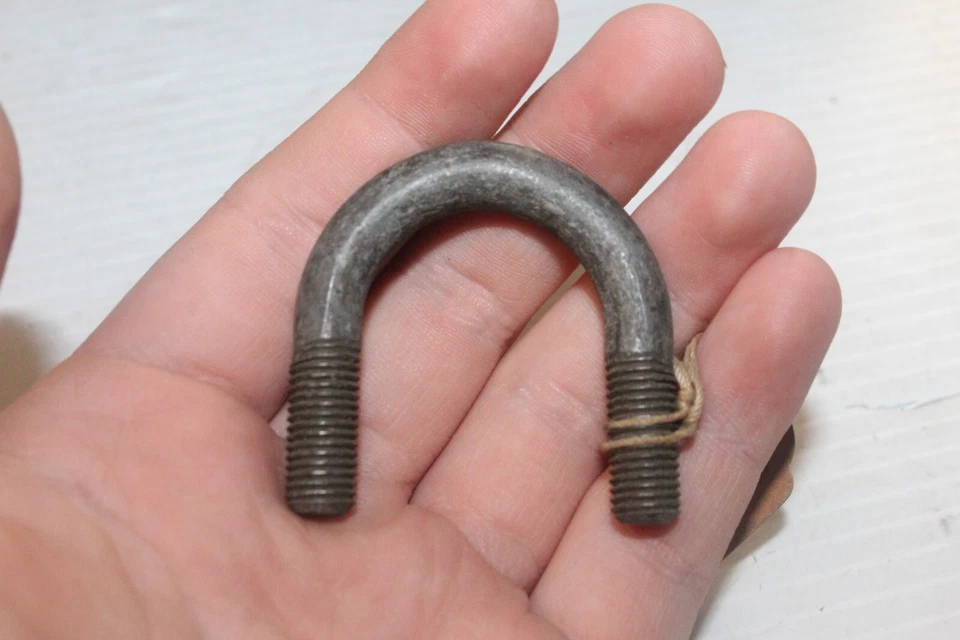 Harley-Davidson Panhead Winter Legshield U-Bolts 1948-51 58562-49 Nuevo de Lote Antiguo Foto 3 de 4