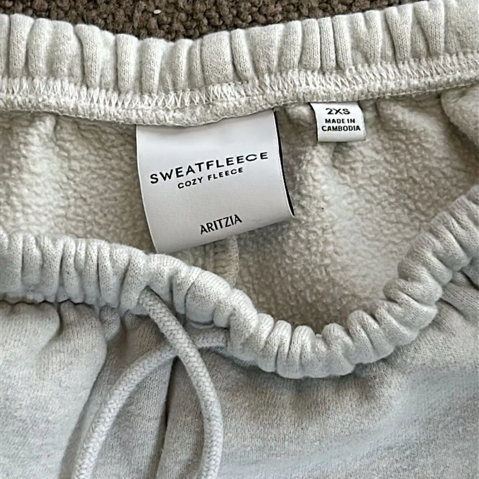 aritzia sweatfleece cozyfleece shorts