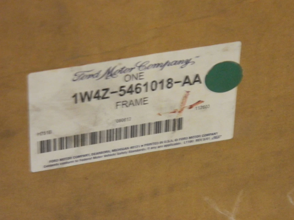 Nuevo marco de asiento trasero derecho Lincoln LS 2000-2002 fabricante de equipos originales sin asiento con memoria Foto 4 de 4