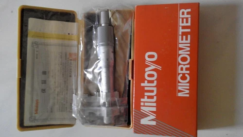 Brand New Mitutoyo 145-186 caliper  inside micrometer 20-50mm 0.01mm