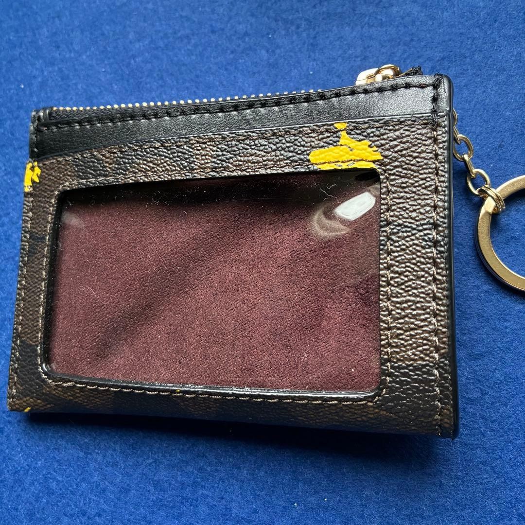 COACH × PEANUTS Collaboration Pass Case Woodstock - image 10