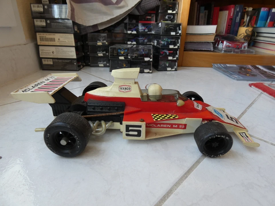 Mclaren M23 #5 Texaco 1/14 F1 Formula 1 Giocattolo Plastica - Immagine 2 di 4