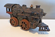 CAST IRON Wind-up LOCOMOTIVE Antique Train Toy