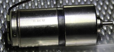 Hochwertiger ESCAP  Swiss Made Motor mit Getriebe 32:1, 24mm, 3mm Welle, 6-16 V.