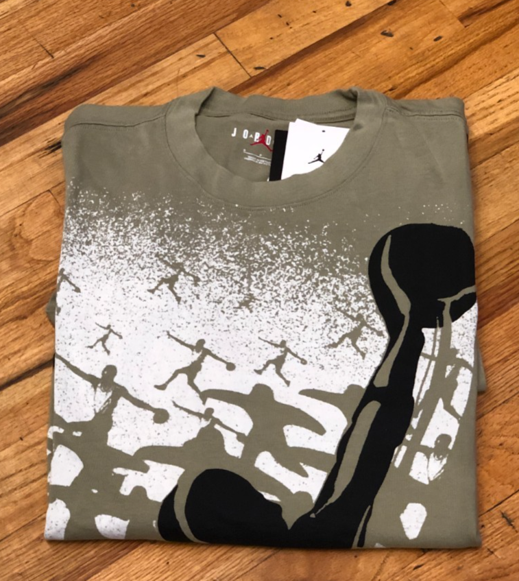 NEW* Men's NIKE AIR JORDAN Oversized Reissue T-Shirt OLIVE (HQ8982