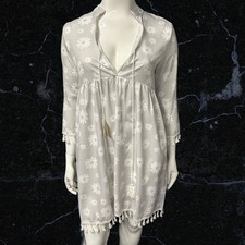 BNWOT Grey Floral 3/4 Length Sleeved Cover Up Size 2XL ( Uk 20 ) 